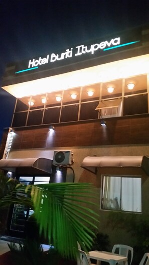 Front of property - evening/night - Hotel Buriti Itupeva (Itupeva)