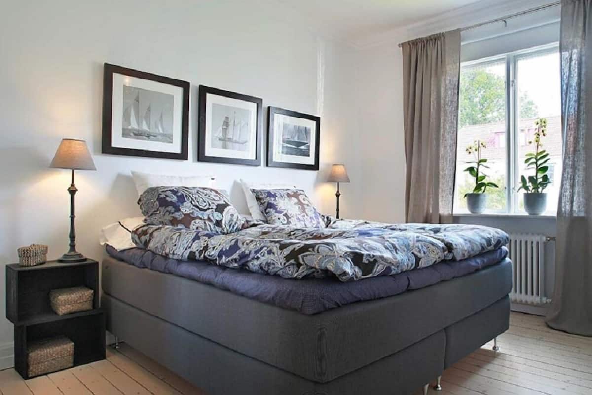 Departamento superior | 1 habitación, decoración personalizada y muebles diferentes