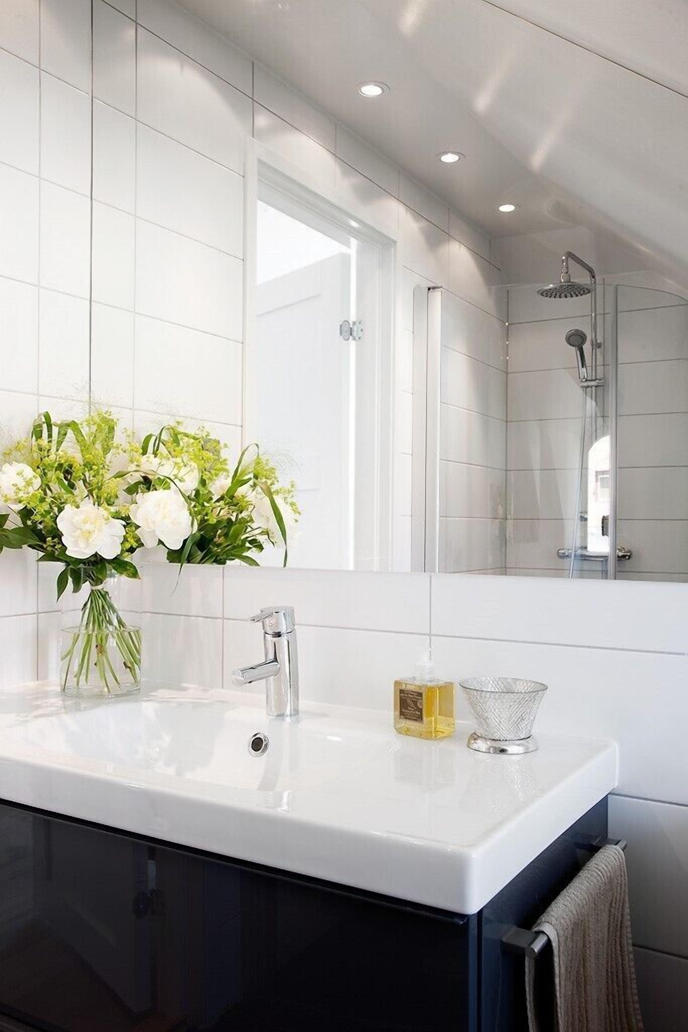Superior Penthouse | Bathroom sink