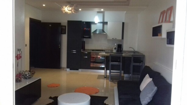Unclassified image, 1 of 6, button - Studio Islane 5 (Agadir)