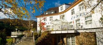 โรงแรมเฮาส์ อัพเพิล