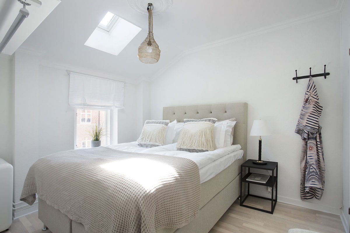 Double Small Penthouse Studio | 책상, 암막 커튼, 다리미/다리미판, 무료 WiFi