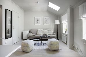 Suite Studio | Individually decorated, individually furnished, desk, blackout curtains - WOW Apartments, Föreningsgatan 9 (Gothenburg)