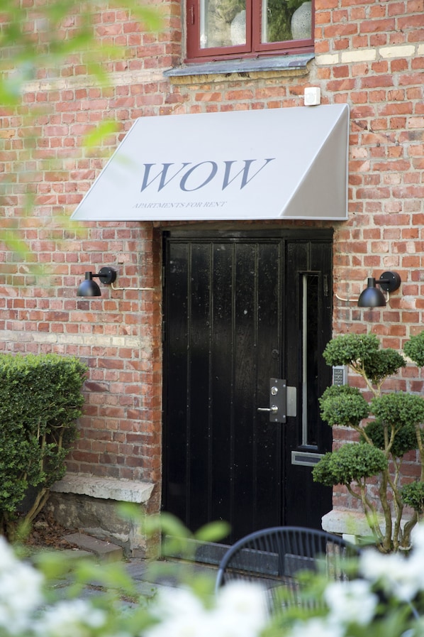Property entrance - WOW Apartments, Föreningsgatan 9 (Gothenburg)