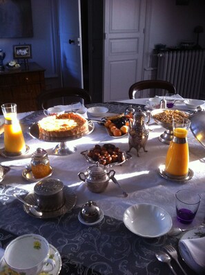 Free daily local cuisine breakfast