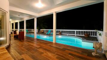 Outdoor pool, pool loungers