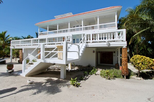 Bagian depan properti