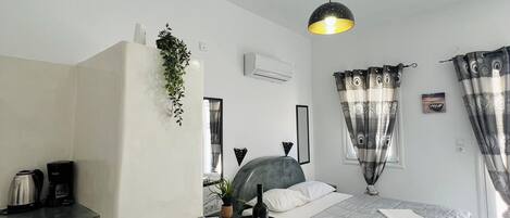 1 bedroom, premium bedding, in-room safe, individually decorated