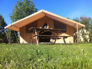 Bagian depan properti