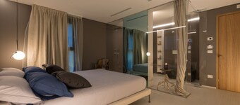 Locanda Black and White