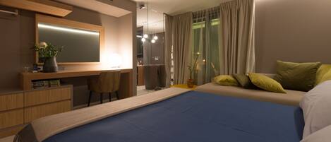 Executive Triple Room | Frette Italian sheets, down comforters, Select Comfort beds, minibar