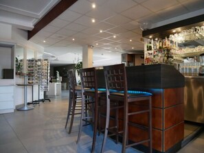 Bar (en la propiedad)