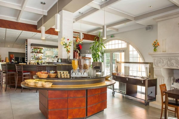 Dagelijks ontbijtbuffet (EUR 12 per persoon)