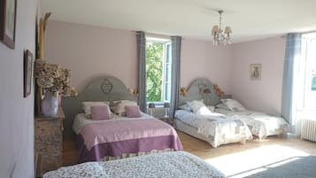Free cribs/infant beds, free WiFi, bed sheets