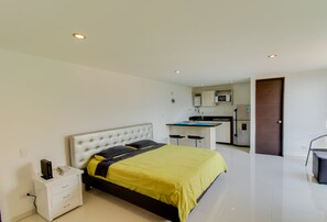 Comfort Apartment, Private Bathroom - Soleado y luminoso apartamento estudio 909 (Medellín)