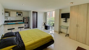 Comfort Apartment, Private Bathroom - Soleado y luminoso apartamento estudio 909 (Medellín)