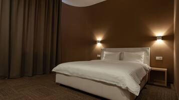 Superior Double Room | Desk, iron/ironing board, free WiFi, bed sheets