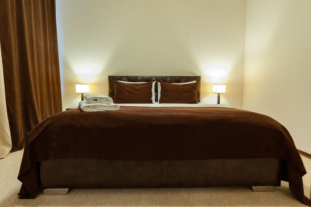 Junior Suite (Premium) | 1 bedroom, desk, iron/ironing board, free WiFi