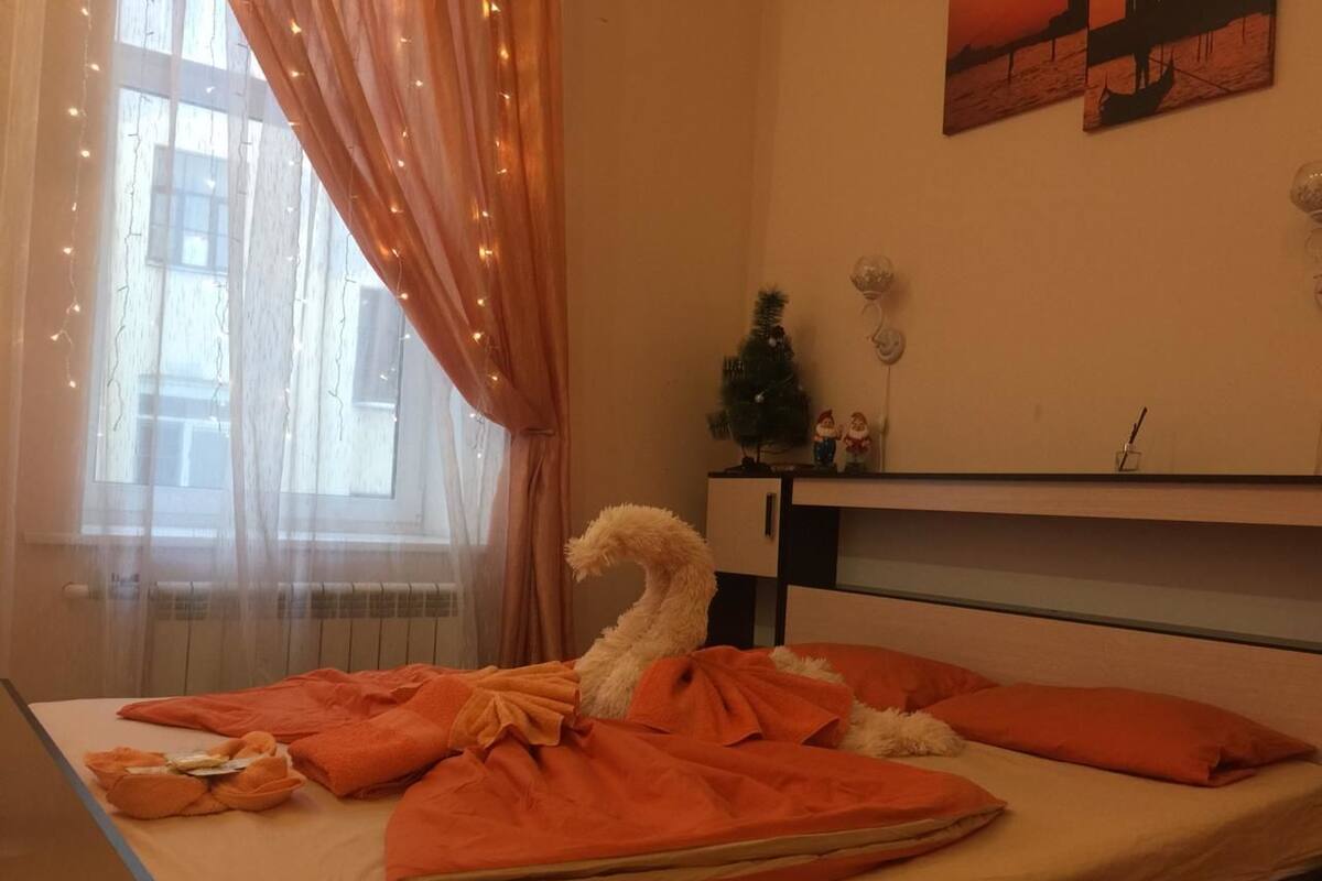 Premium bedding, soundproofing, iron/ironing board, free WiFi