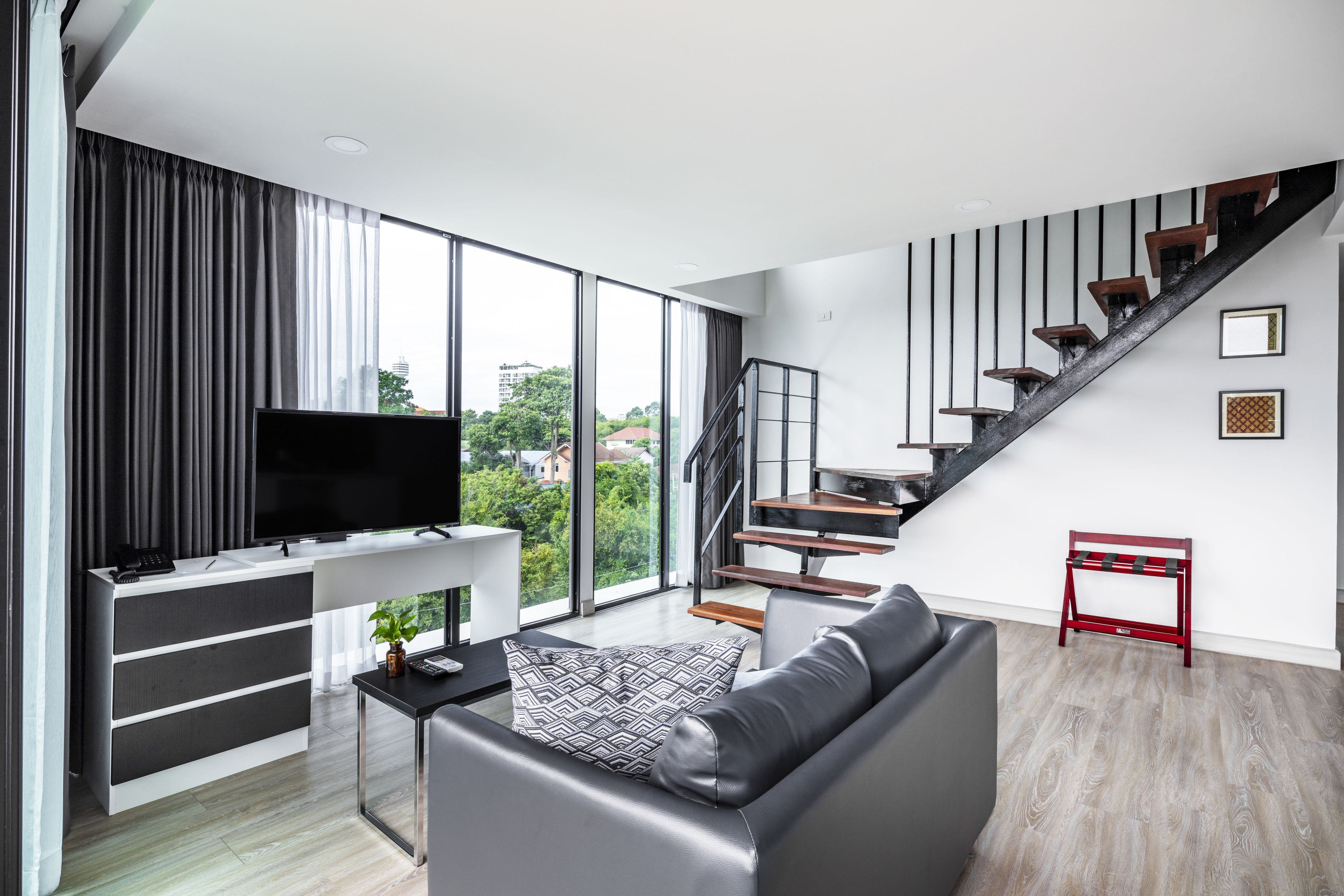 duplex, 1 king bed, non smoking, city view | room amenity