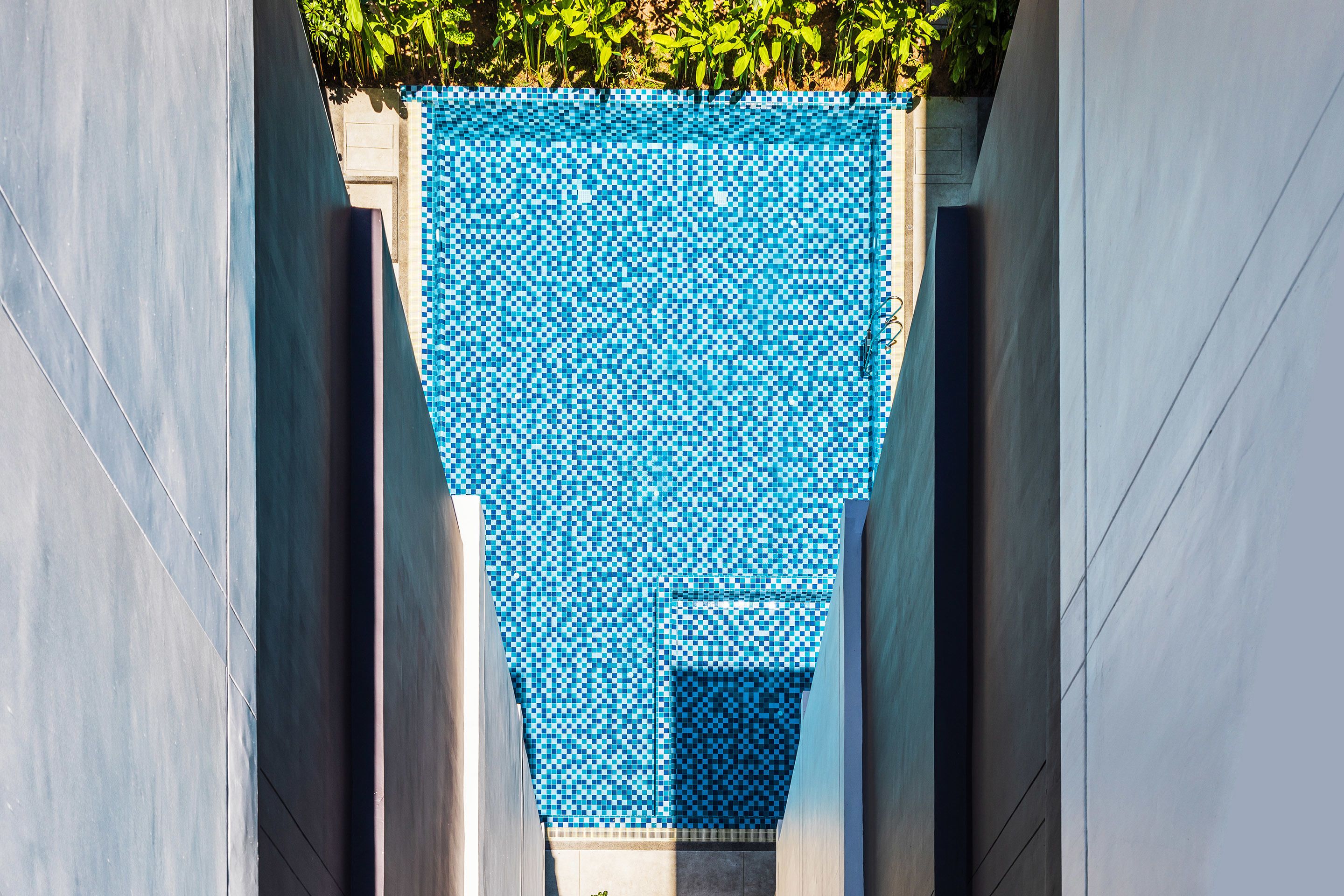 outdoor pool, pool loungers