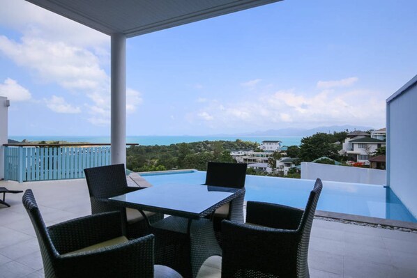 Villa | Terrace/patio
