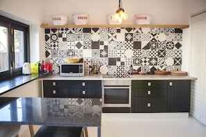 B&B Van Gogh | Private kitchen | Coffee/tea maker - Waterkant Design Cottage (Cape Town)