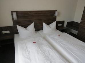 Standard Double Room | Free WiFi - Hotel zum Stern (Baumholder)