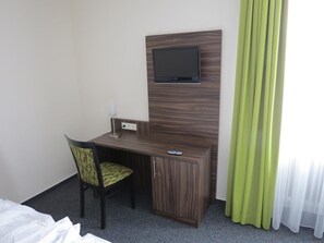 Standard Double Room | Free WiFi