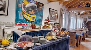 Petit déjeuner buffet compris tous les jours