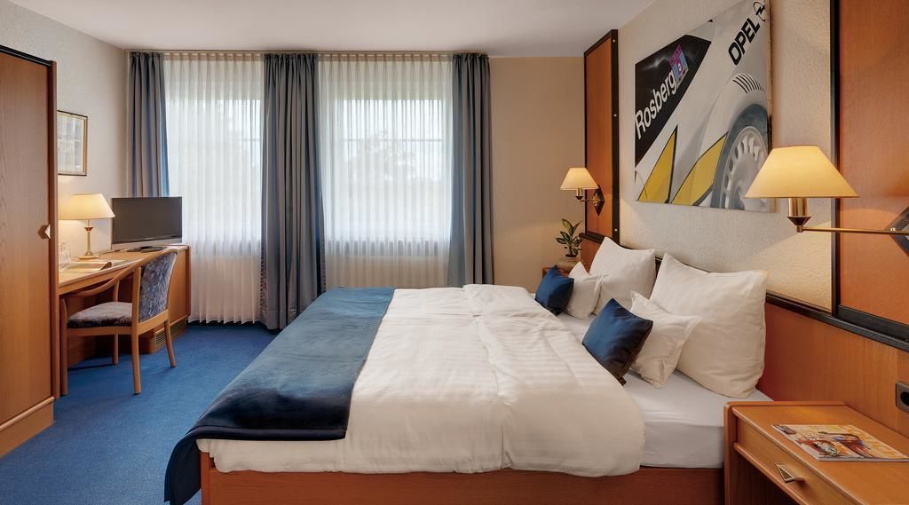 1 bedroom, desk, free wifi, bed sheets