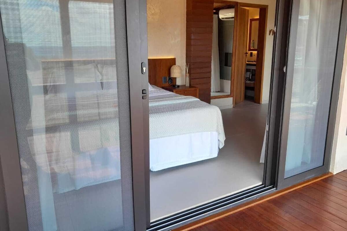 Quarto casal conforto, suíte, vista para o mar (Ilha Rata) | Cortinas blackout, Wi-Fi de cortesia, roupa de cama