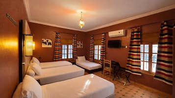 Firemannsrom (Adrar) | Strykejern/-brett, barnesenger (inkludert) og wi-fi (inkludert)