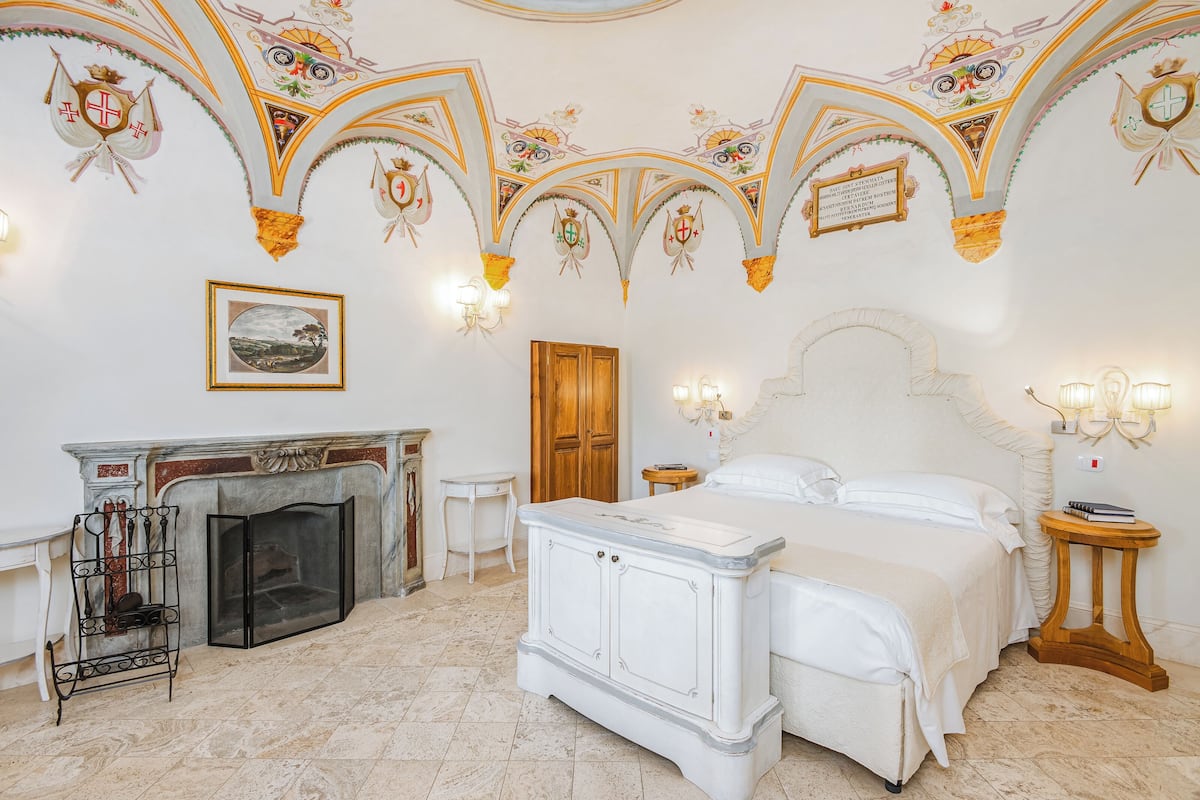 Junior Suite Gli Affreschi | 1 bedroom, premium bedding, down comforters, memory foam beds