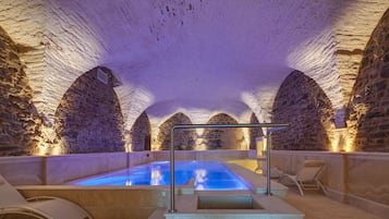 Sauna, Whirlpool, Dampfbad, Massageanwendungen