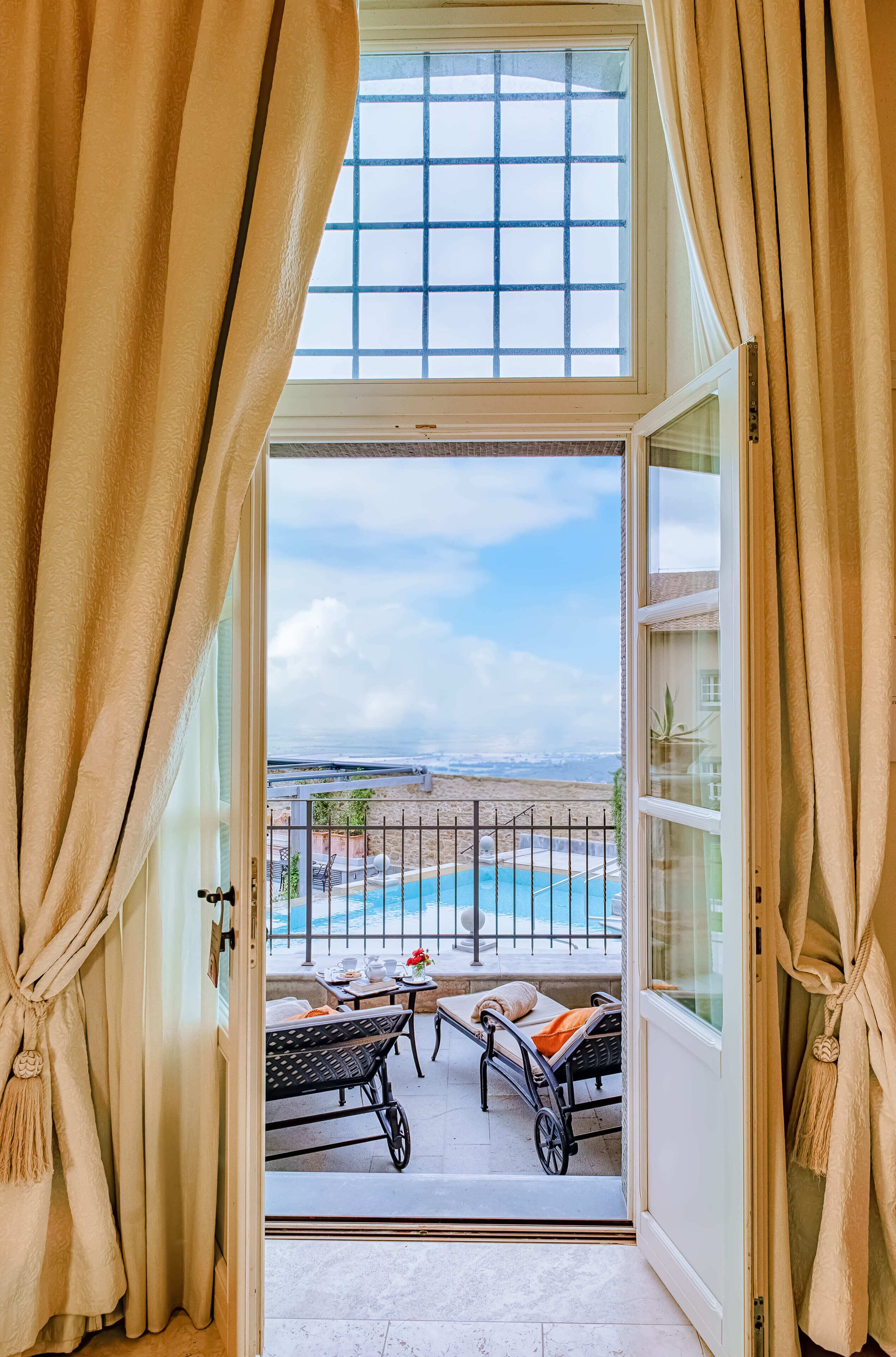 普通雙人房 | 高級寢具、羽絨被、記憶床墊、迷你吧