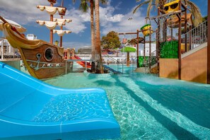 Seasonal outdoor pool, pool umbrellas, sun loungers