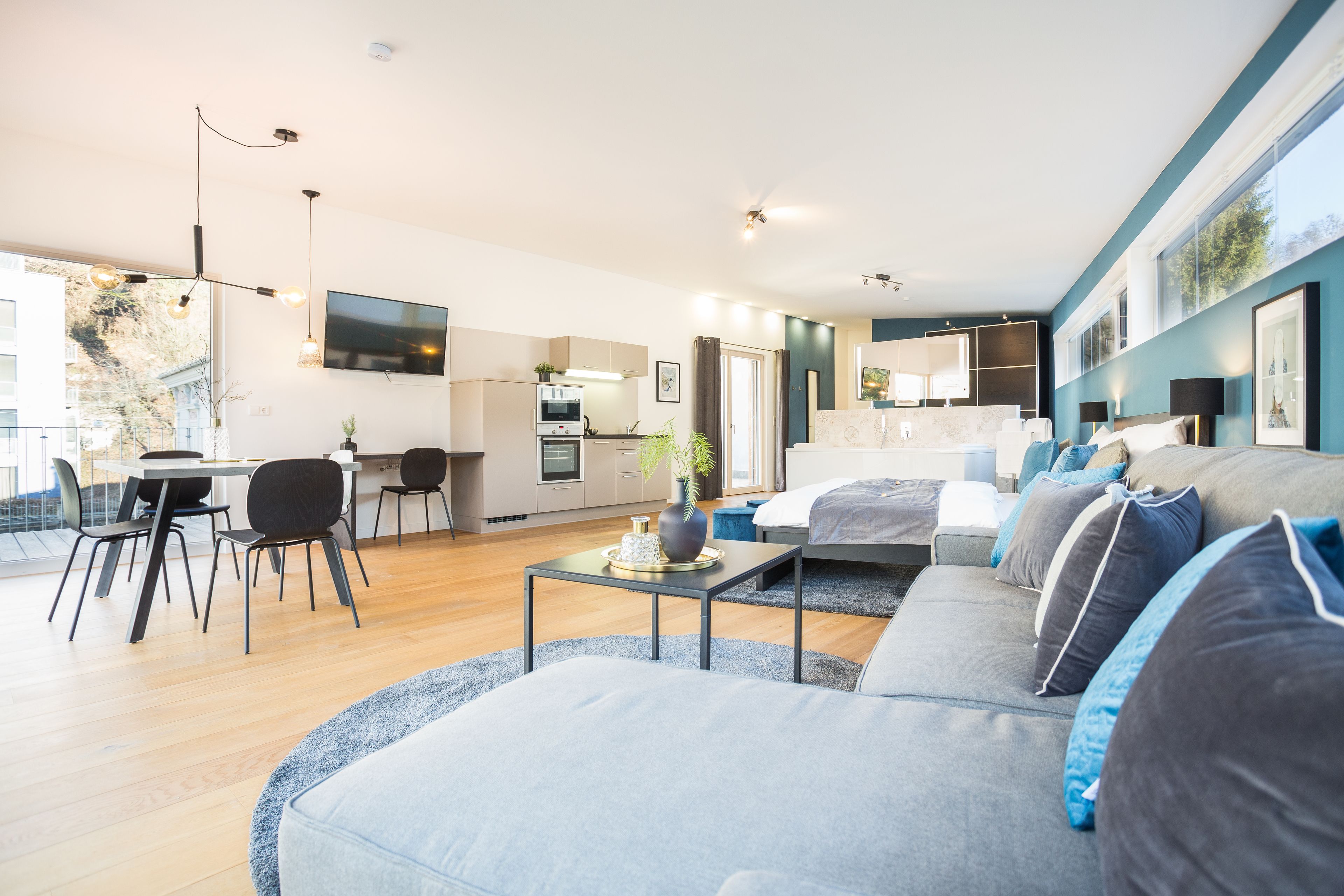 TV de tela plana, pisos aquecidos, serviços de streaming