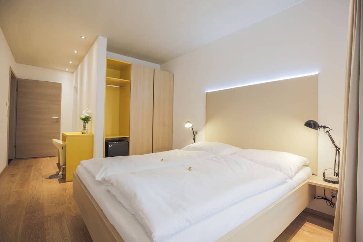 Desk, iron/ironing board, free WiFi, bed sheets