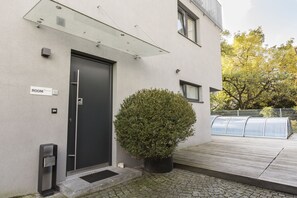Property entrance - Room 5 Apartments (Salzburg)