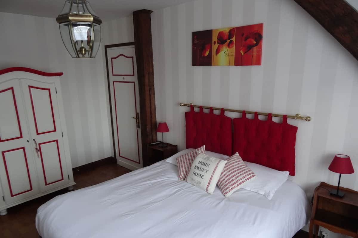 Comfort Double Room, Private Bathroom (Elisa) | Peralatan tempat tidur premium, katil Select Comfort