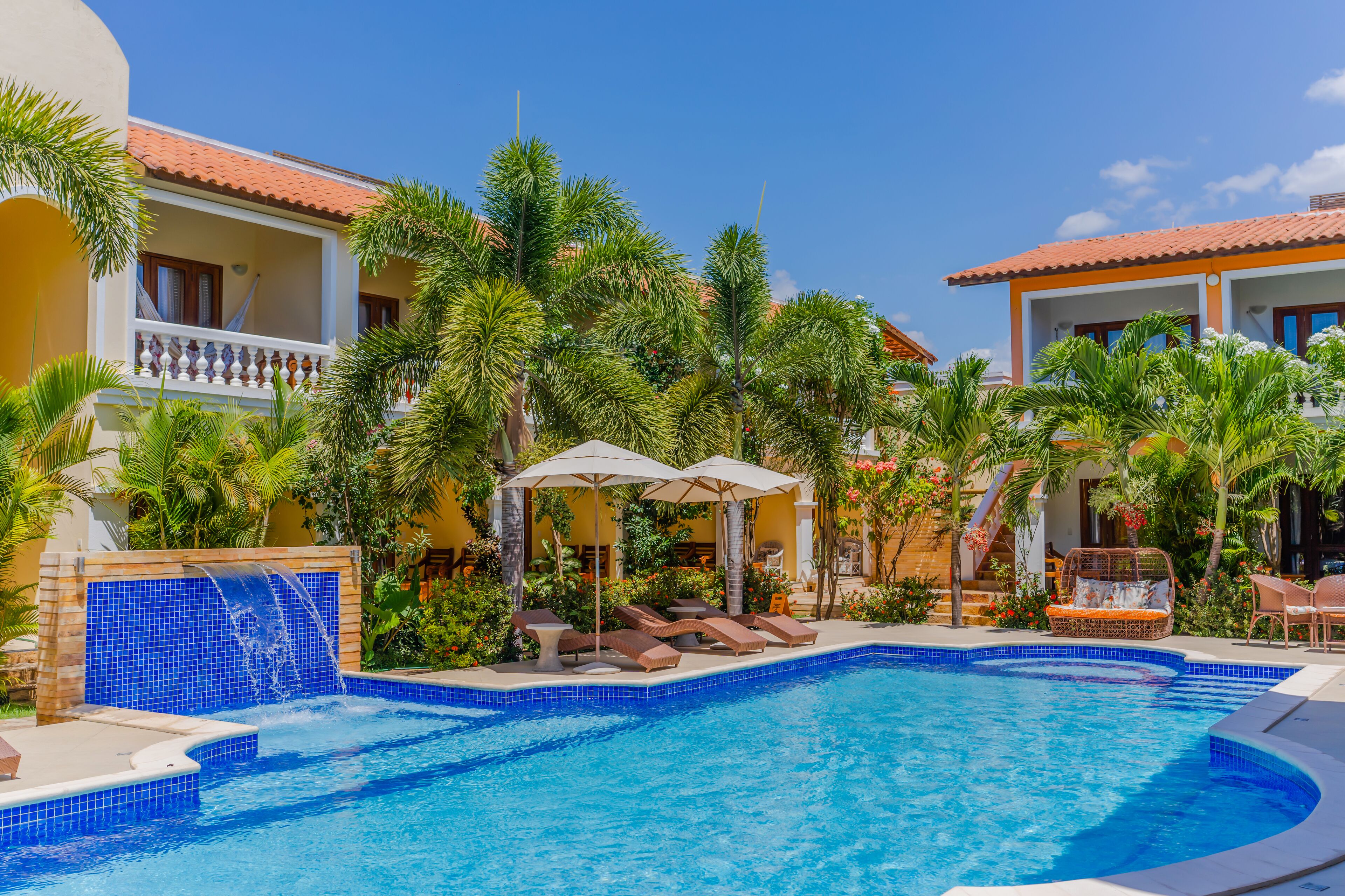 outdoor pool, pool loungers