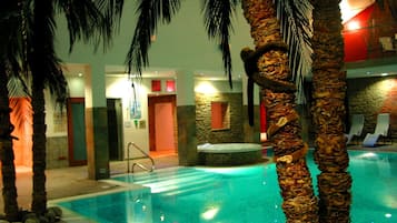 Indendørs pool