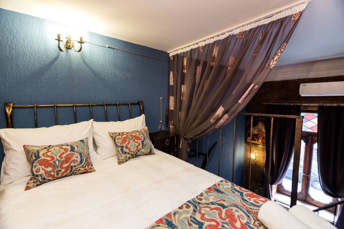 Deluxe Double Room, City View | In-room safe, desk, soundproofing, iron/ironing board (on request)