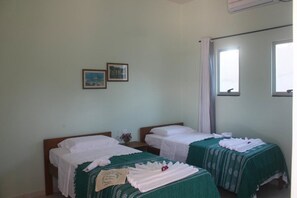 Twin Room | Minibar, in-room safe, desk, blackout drapes - Pousada Paraiso dos Lençois (Barreirinhas)