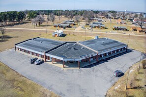 Property entrance - OYO Malden Airport Inn (Malden)
