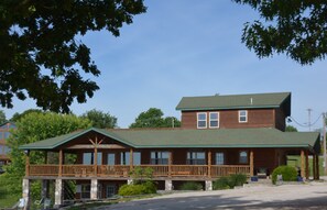 Check-in/check-out kiosk - Cabins At Stockton Lake (Stockton)