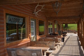 Porch - Cabins At Stockton Lake (Stockton)