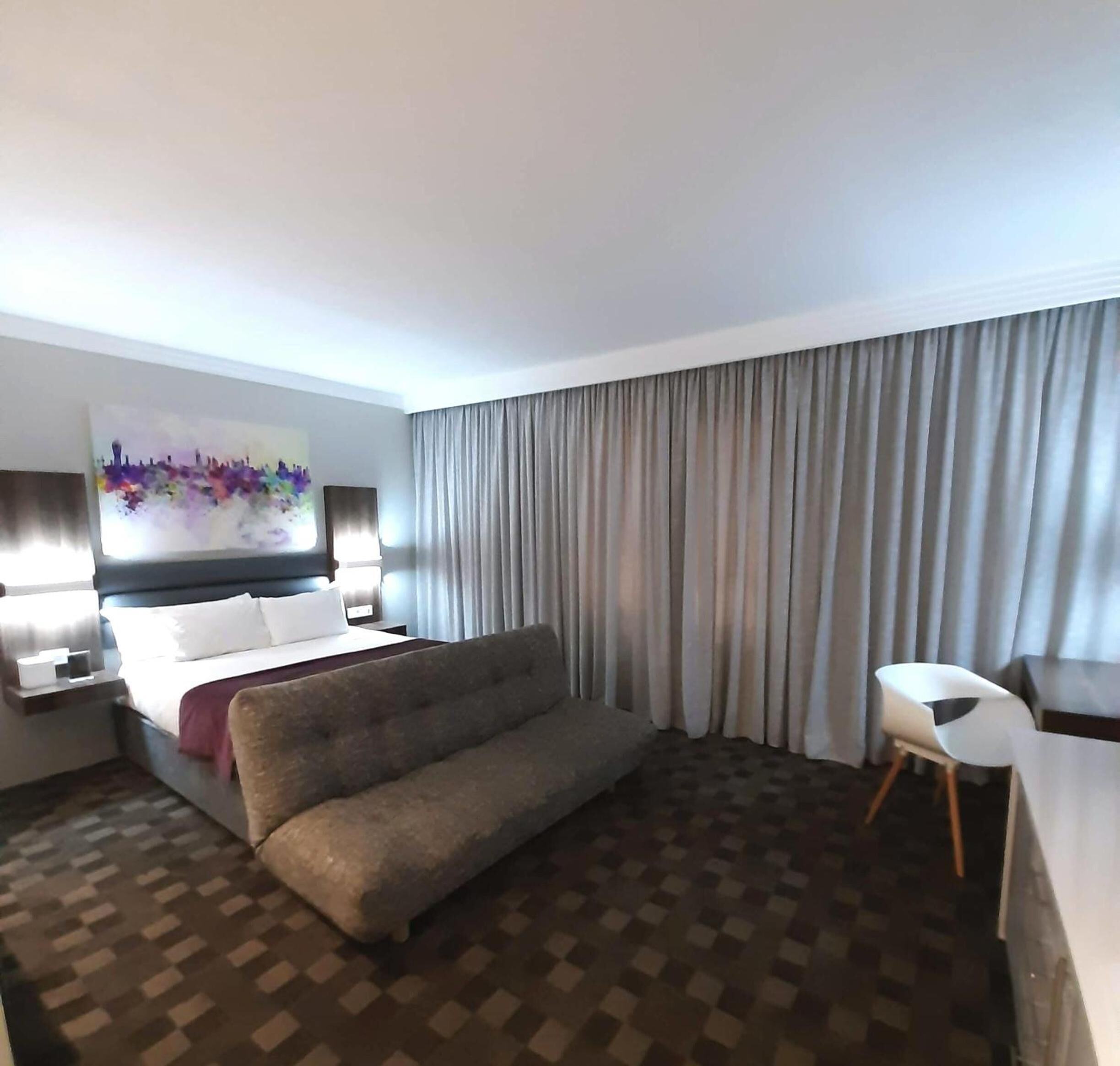 1 bedroom, premium bedding, minibar, desk