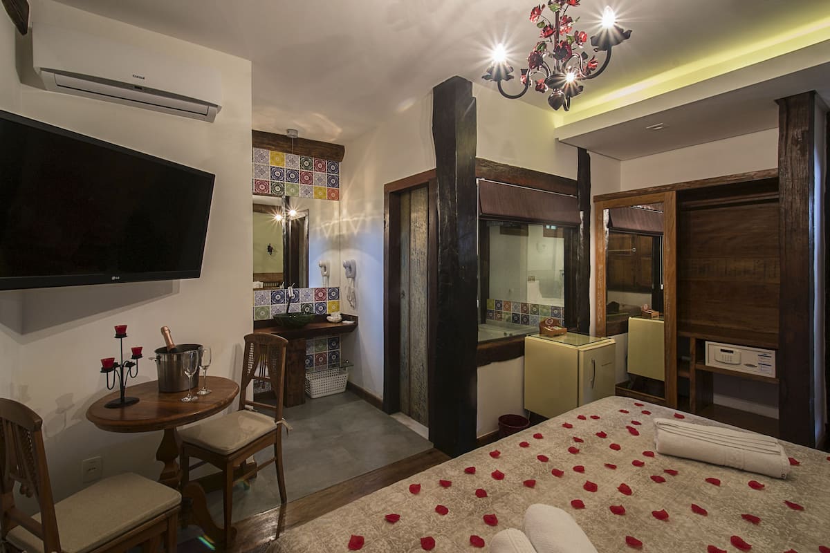 Minibar, in-room safe, desk, soundproofing